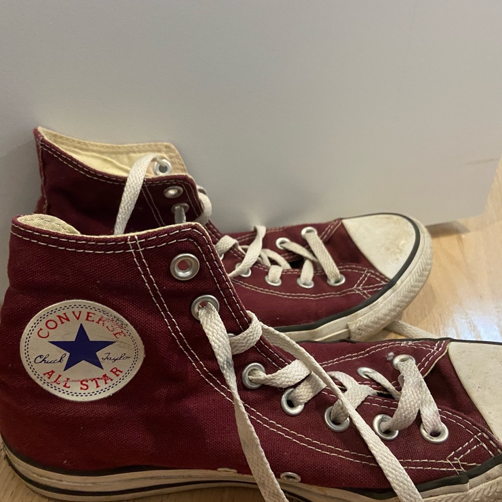 Burgundy high top converse